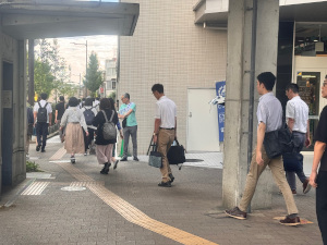 R06「結核予防週間」街頭啓発の様子3